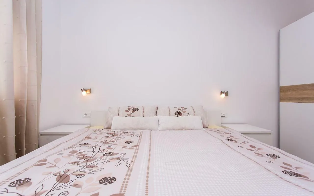Apartments Matea I 巴斯卡 克罗地亚